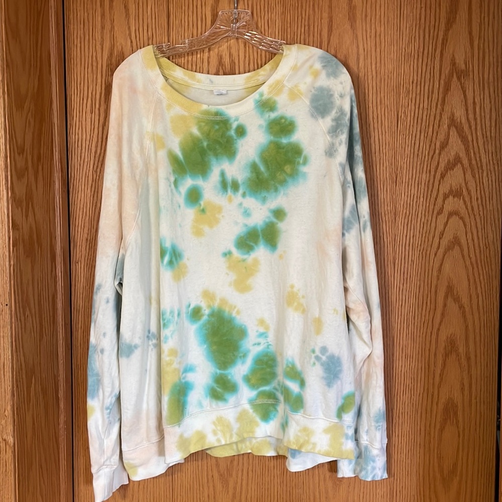 Old Navy Soft Vintage Tie-Dye Sweatshirt